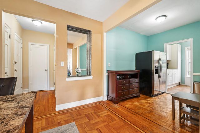 30 Clinton Place 2F, New Rochelle, NY 10801