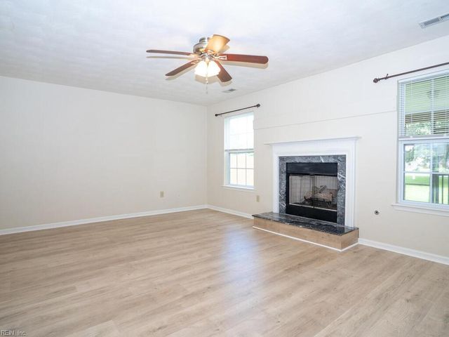 2021 Regency DR, Suffolk, VA 23434