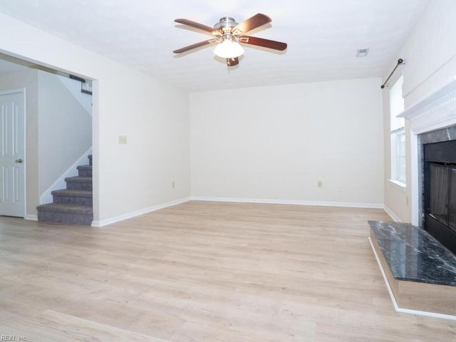 2021 Regency DR, Suffolk, VA 23434