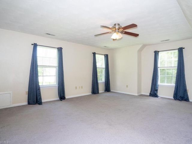 2021 Regency DR, Suffolk, VA 23434