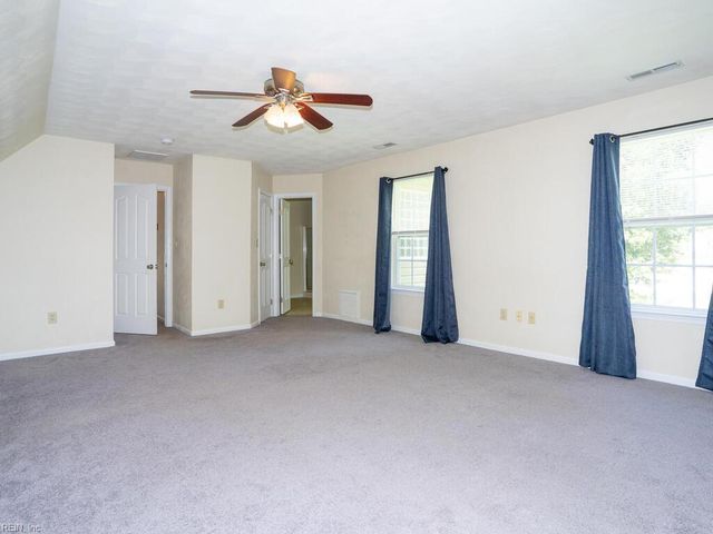 2021 Regency DR, Suffolk, VA 23434