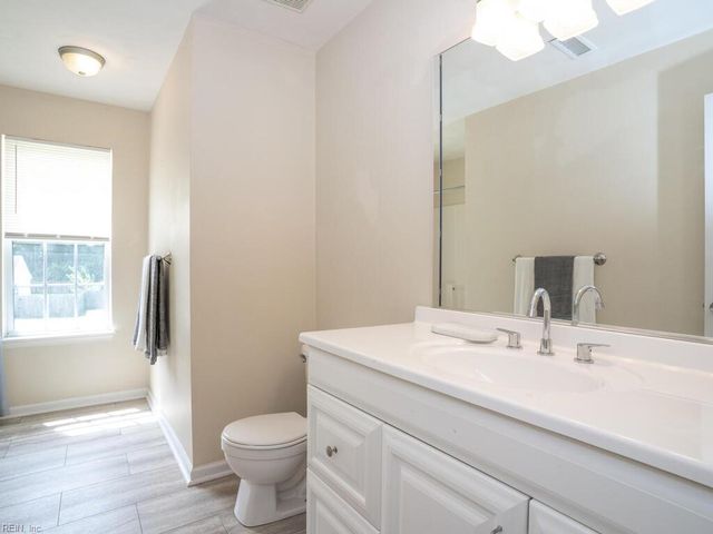 2021 Regency DR, Suffolk, VA 23434