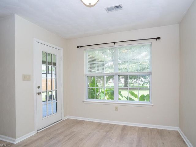 2021 Regency DR, Suffolk, VA 23434