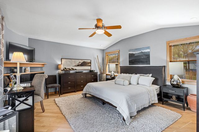 820 Lawler Avenue, Wilmette, IL 60091