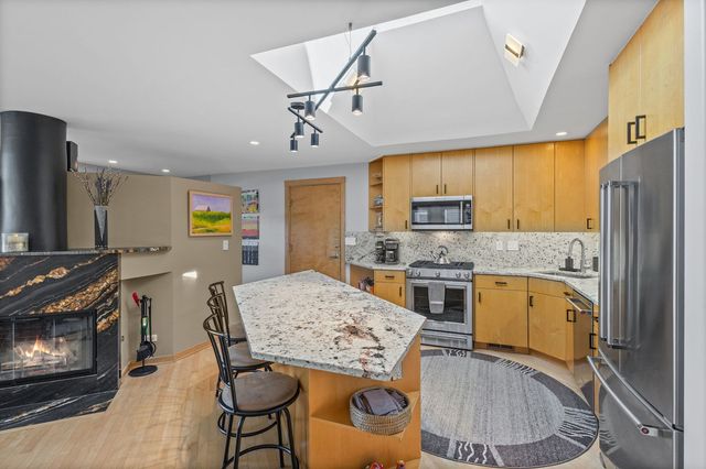 820 Lawler Avenue, Wilmette, IL 60091