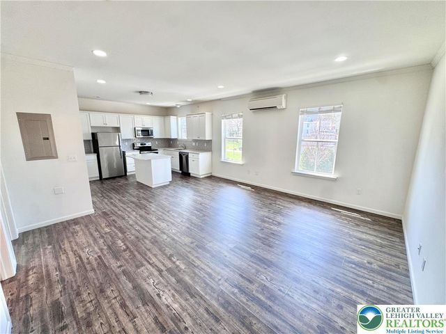 315 East Stone Alley 3, Alburtis Boro, PA 18011