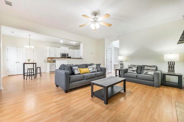 302 Meyers Lake Drive, Warner Robins, GA 31088