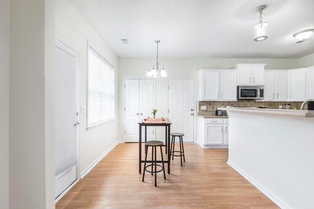 302 Meyers Lake Drive, Warner Robins, GA 31088