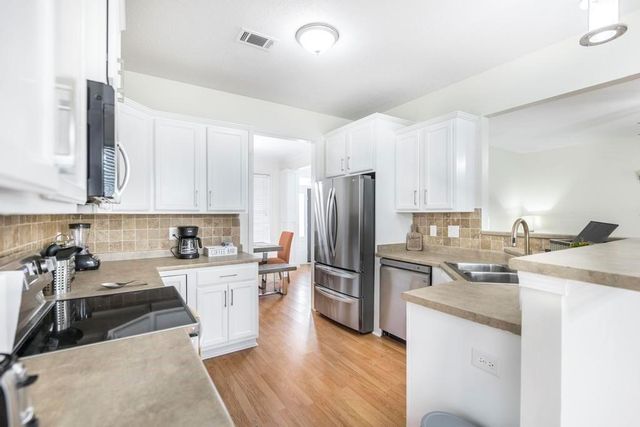 302 Meyers Lake Drive, Warner Robins, GA 31088
