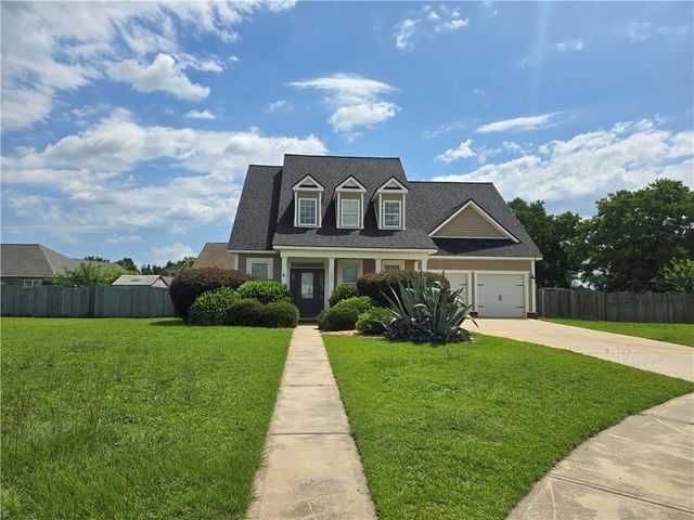 302 Meyers Lake Drive, Warner Robins, GA 31088