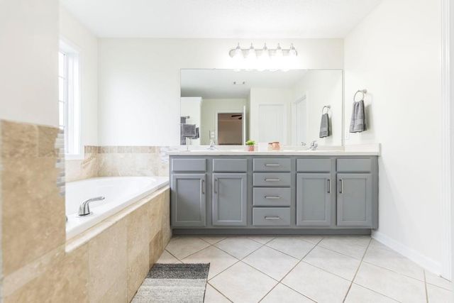 302 Meyers Lake Drive, Warner Robins, GA 31088