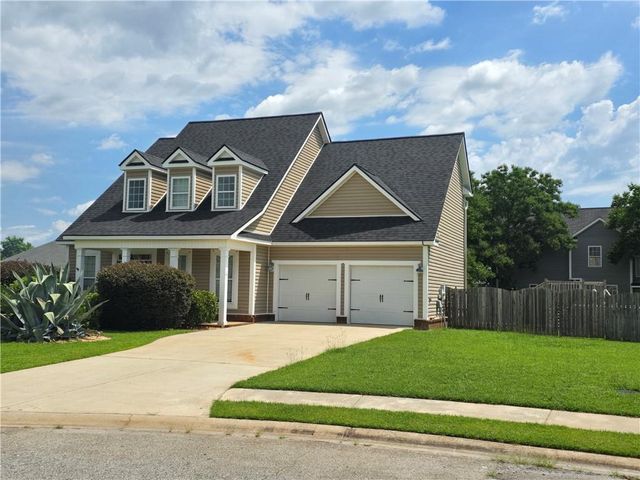 302 Meyers Lake Drive, Warner Robins, GA 31088