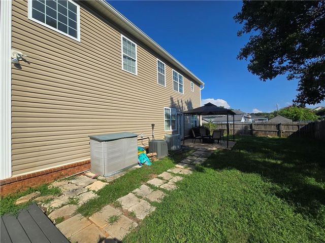 302 Meyers Lake Drive, Warner Robins, GA 31088