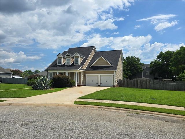 302 Meyers Lake Drive, Warner Robins, GA 31088