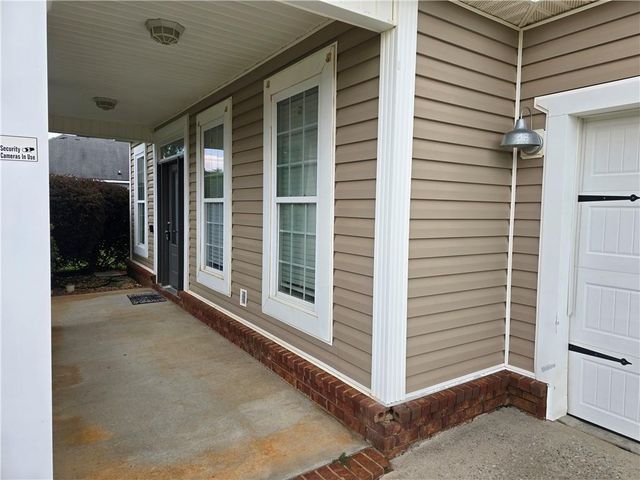 302 Meyers Lake Drive, Warner Robins, GA 31088
