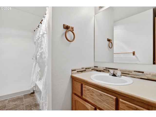 6203 Ne 82ND Ave, Vancouver, WA 98662