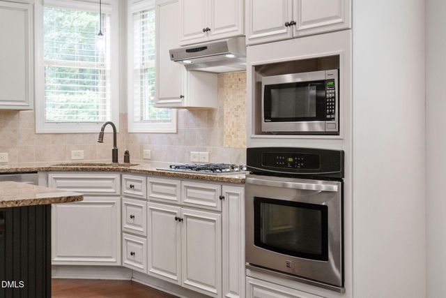 129 Middlegreen Place, Holly Springs, NC 27540