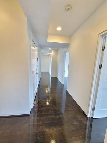 687 E 2nd St 4, Boston, MA 02127