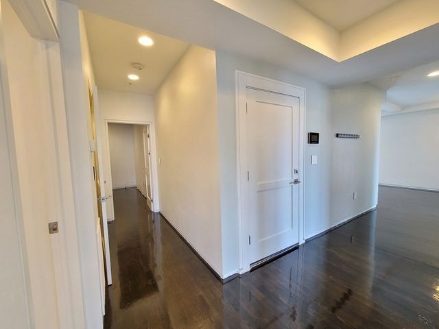 687 E 2nd St 4, Boston, MA 02127