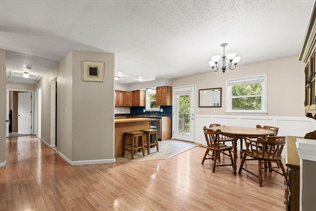 2052 N NORTHWEST CT, Columbia, MO 65202