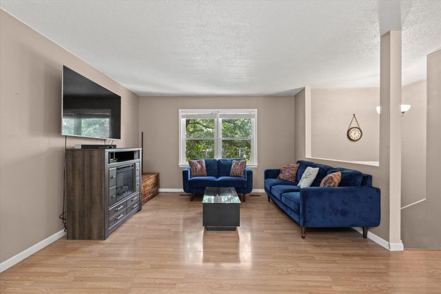2052 N NORTHWEST CT, Columbia, MO 65202