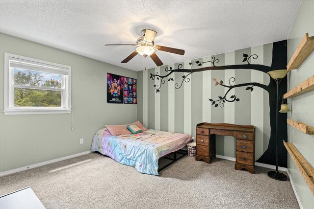 2052 N NORTHWEST CT, Columbia, MO 65202