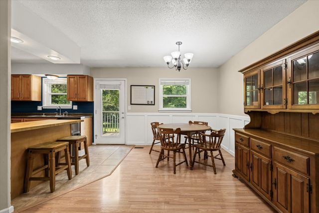 2052 N NORTHWEST CT, Columbia, MO 65202