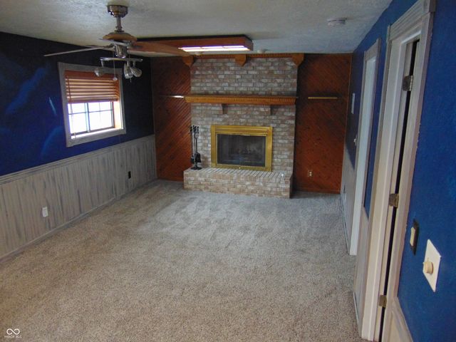 123 Country Wood Drive, Whiteland, IN 46184