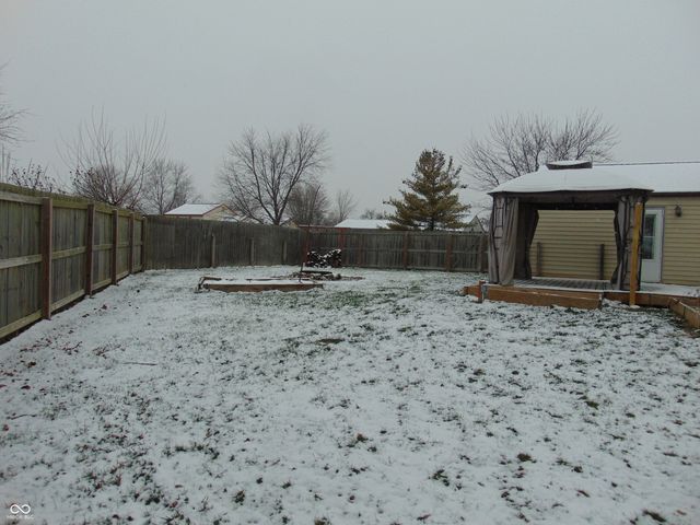 123 Country Wood Drive, Whiteland, IN 46184