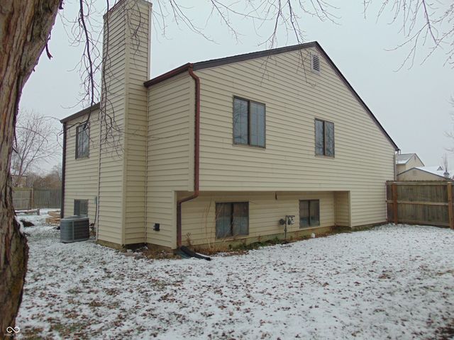 123 Country Wood Drive, Whiteland, IN 46184