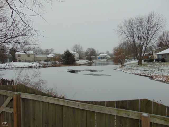 123 Country Wood Drive, Whiteland, IN 46184