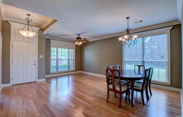 124 Mountain Valley Drive, Maumelle, AR 72113