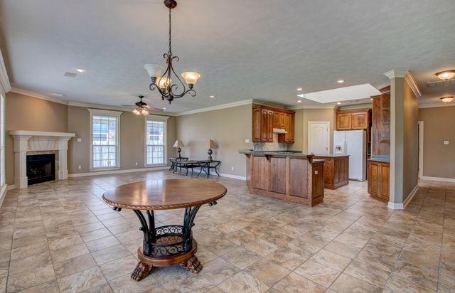124 Mountain Valley Drive, Maumelle, AR 72113