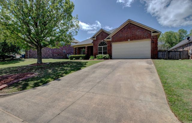 124 Mountain Valley Drive, Maumelle, AR 72113