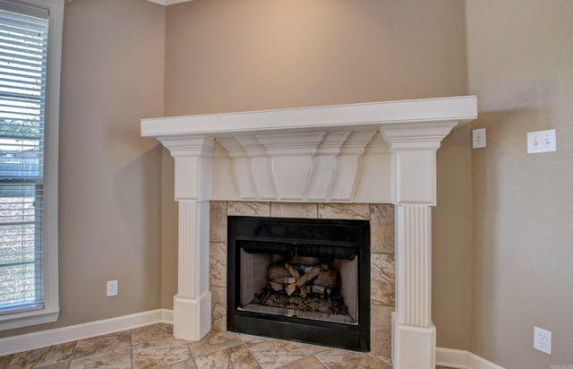 124 Mountain Valley Drive, Maumelle, AR 72113