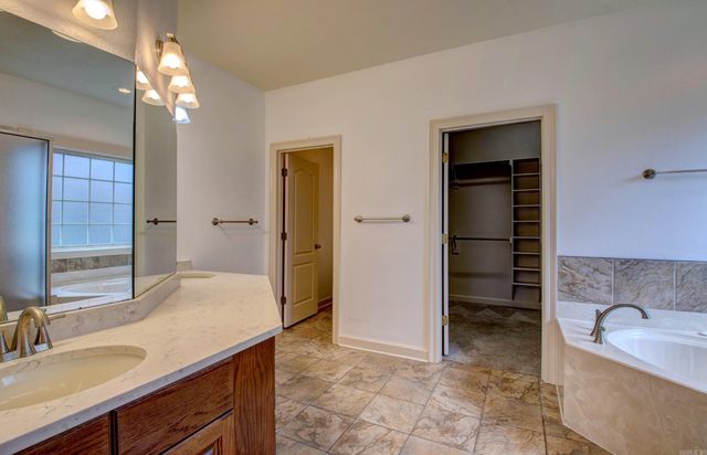 124 Mountain Valley Drive, Maumelle, AR 72113