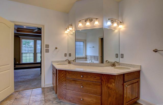 124 Mountain Valley Drive, Maumelle, AR 72113