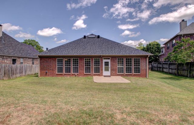 124 Mountain Valley Drive, Maumelle, AR 72113