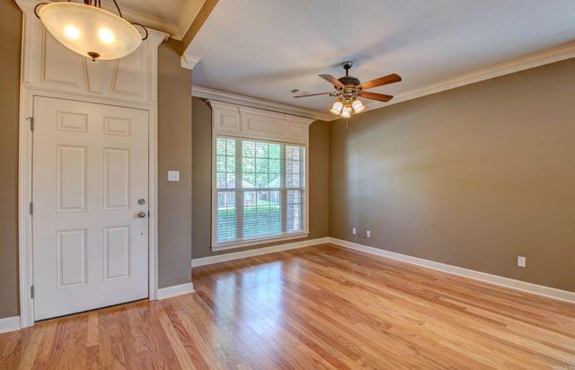 124 Mountain Valley Drive, Maumelle, AR 72113