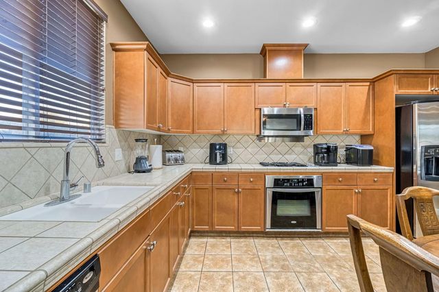 4203 N Bain Avenue, Fresno, CA 93722