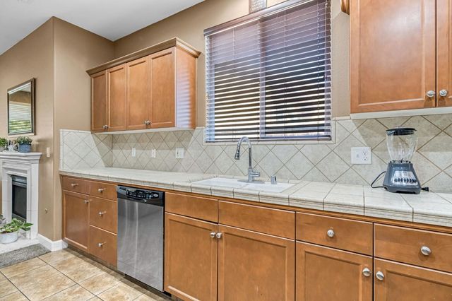 4203 N Bain Avenue, Fresno, CA 93722