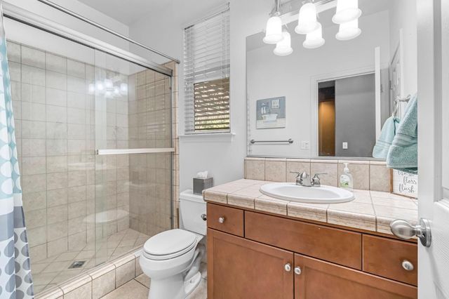 4203 N Bain Avenue, Fresno, CA 93722