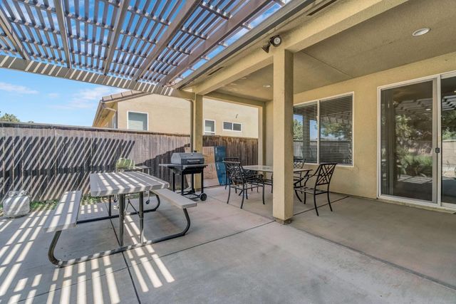 4203 N Bain Avenue, Fresno, CA 93722