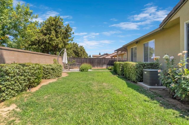 4203 N Bain Avenue, Fresno, CA 93722