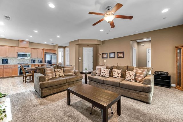 4203 N Bain Avenue, Fresno, CA 93722