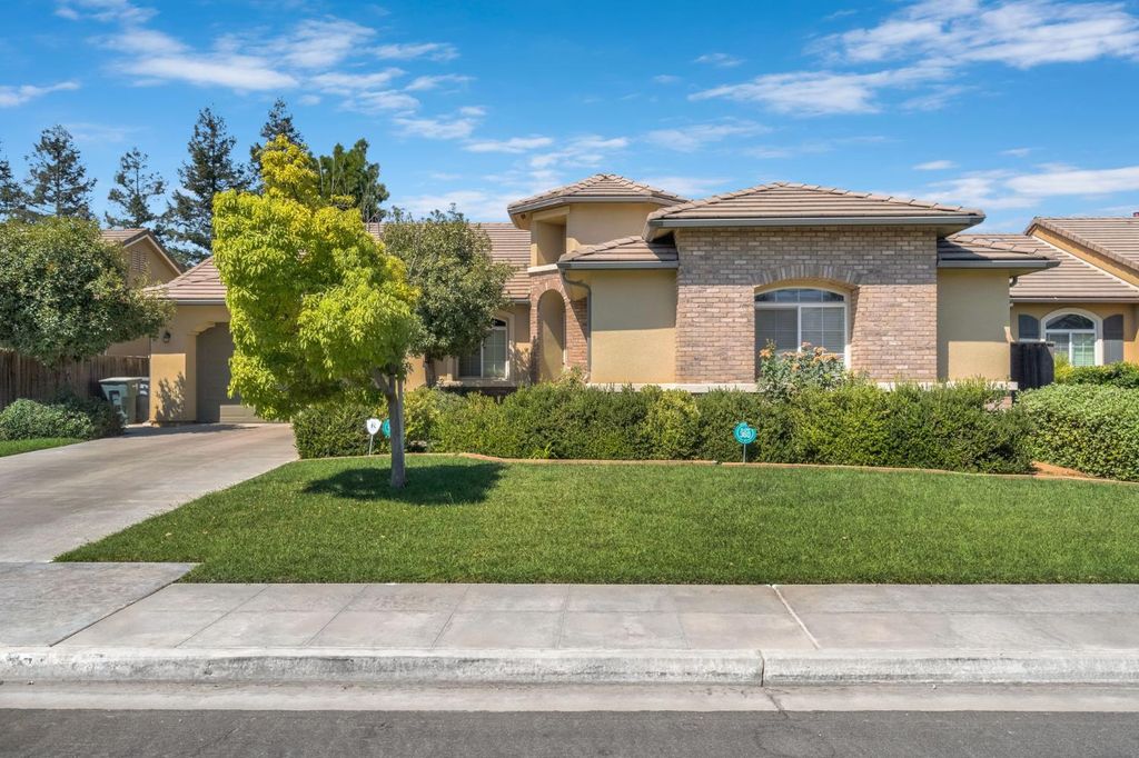 4203 N Bain Avenue, Fresno, CA 93722