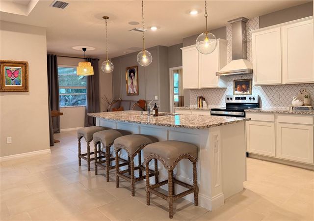 10800 LAXER CAY LOOP, San Antonio, FL 33576