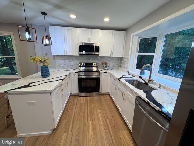 329 CHESTNUT DR, Lusby, MD 20657