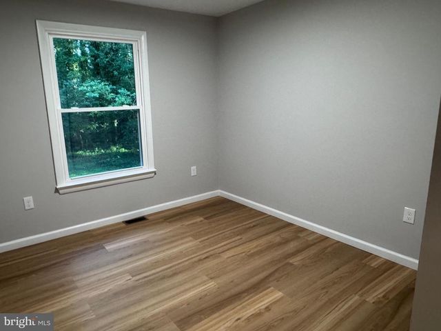 329 CHESTNUT DR, Lusby, MD 20657