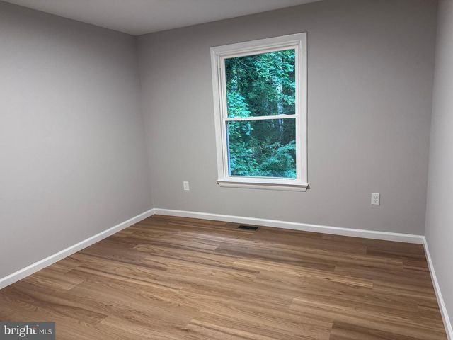 329 CHESTNUT DR, Lusby, MD 20657